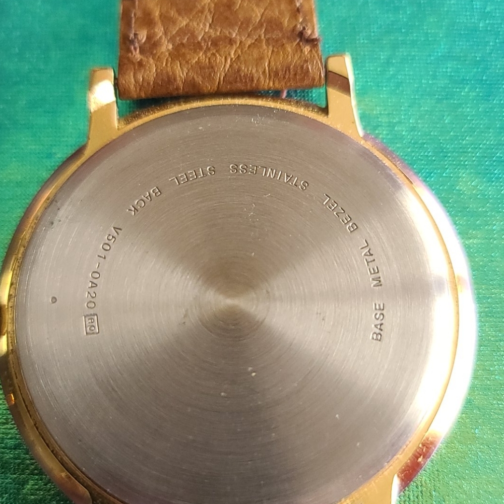 Watch - Picture 2 of 3